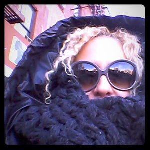 Meet your Posher, Jenny Congo